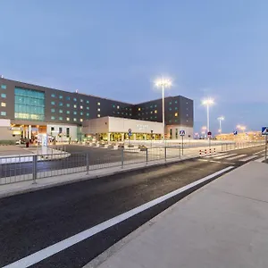 Courtyard By Marriott Airport 4*, Warschau Polen
